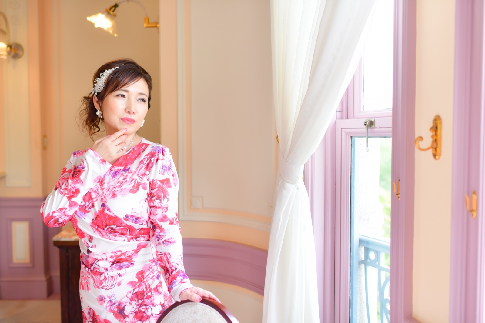 自然な表情で振り返るPRESUMEのReiko